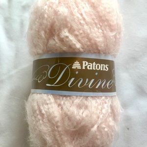 Patons Divine Yarn-Chantilly Rose